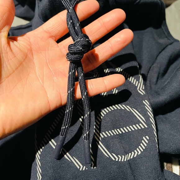 NWOT Women’s Size Small Calvin Klein Oversized Hoodie With Reflective Logo Navy - Picture 5 of 8